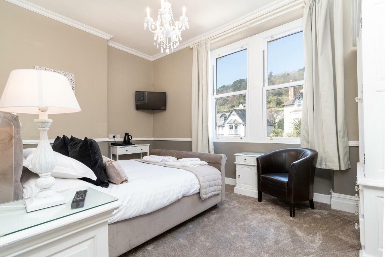 Lansdowne House With Private Car Park Hotel Llandudno Bagian luar foto