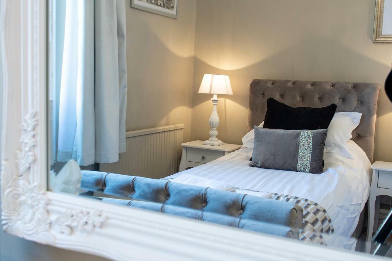 Lansdowne House With Private Car Park Hotel Llandudno Bagian luar foto