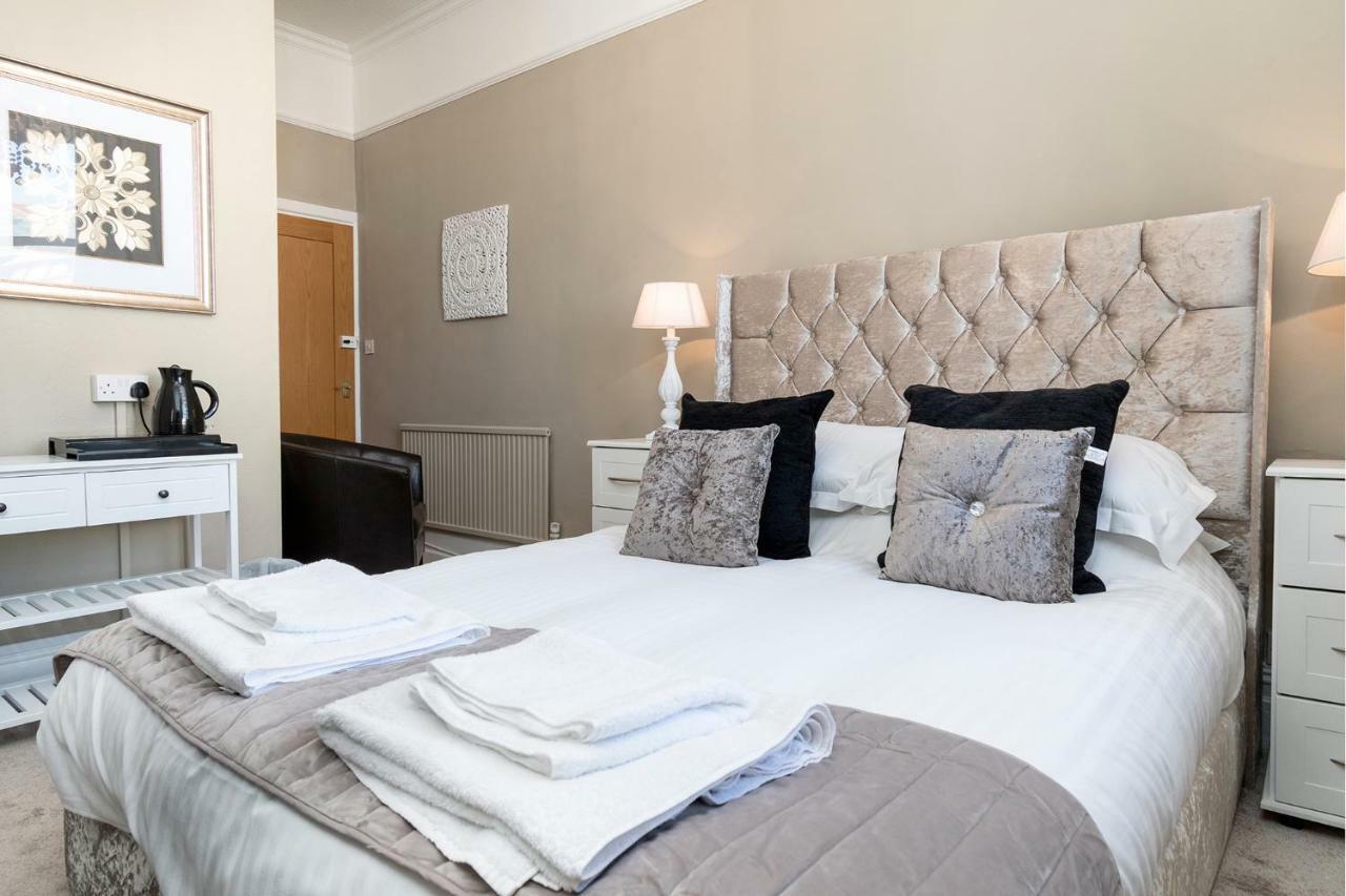 Lansdowne House With Private Car Park Hotel Llandudno Bagian luar foto