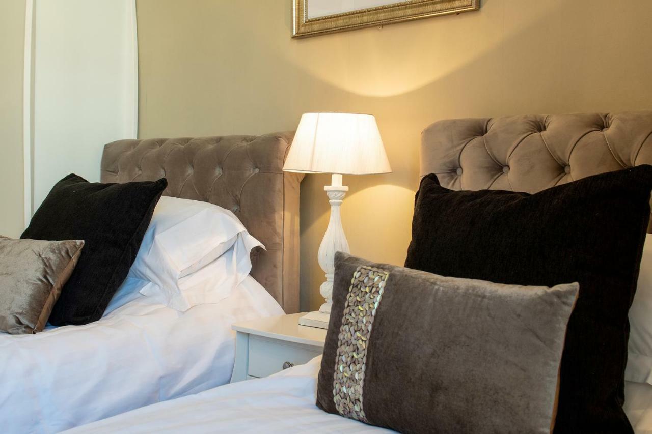Lansdowne House With Private Car Park Hotel Llandudno Bagian luar foto